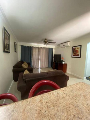 A Cozy 2 Bedroom Apartment